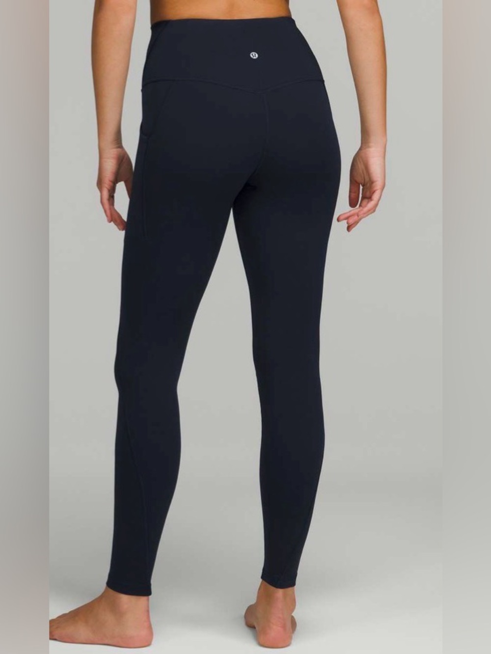 Lululemon Align w Pockets High Waist Leggings 
31" inseam True Navy Blue 18💎EUC!